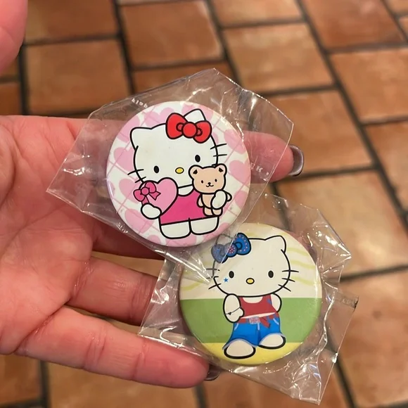 Hello Kitty - Picture 3 of 4